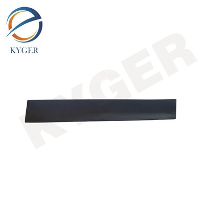 KYGER High Quality Auto Part LR116796 Vordere Rechte Tür Unteren Formen geeignet für Land Rover Discovery Sport 2015 L550